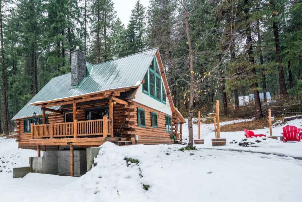 Barenhutte - Whimsical Cabin In The Woods