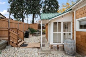 Cottage on Main - Steps from everything