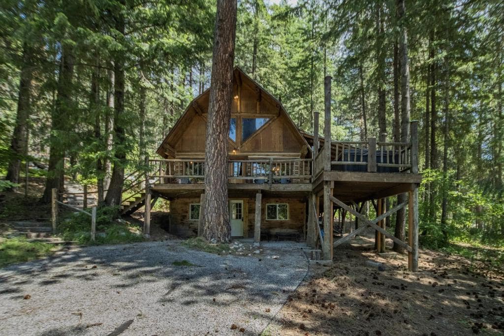 Guten Cabin by NW Comfy Cabins