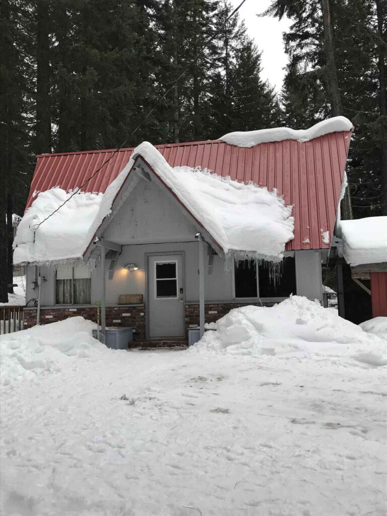 Real Mountain Cabin with access to Fish Lake