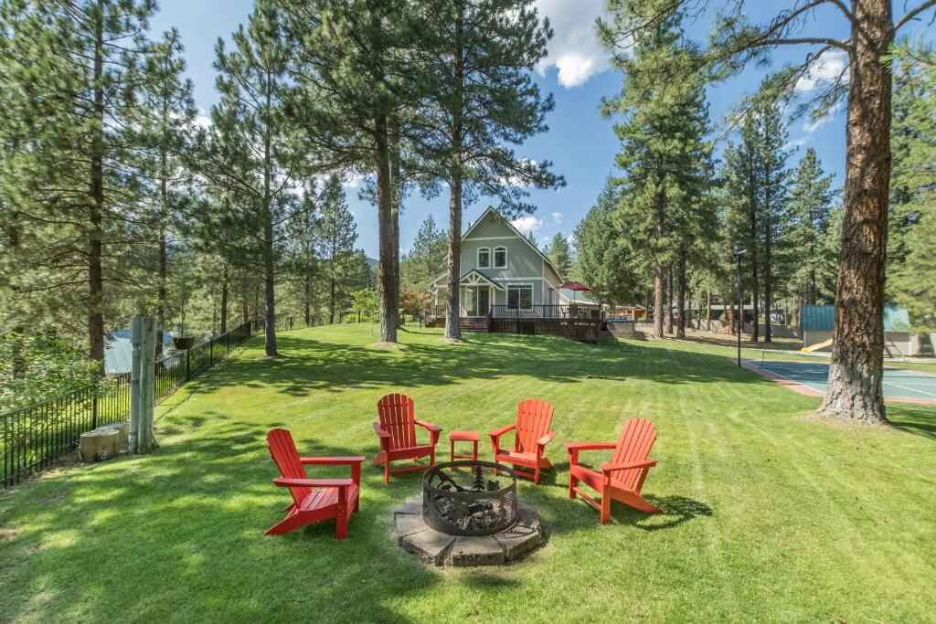 Recharge by The River by NW Comfy Cabins
